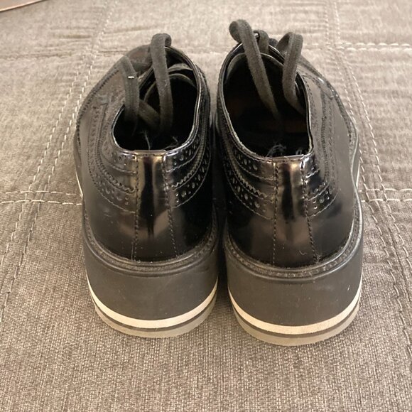 Prada Wingtip Platform Leather Oxford Platform Shoes, Black, Size 37 - Picture 4 of 10